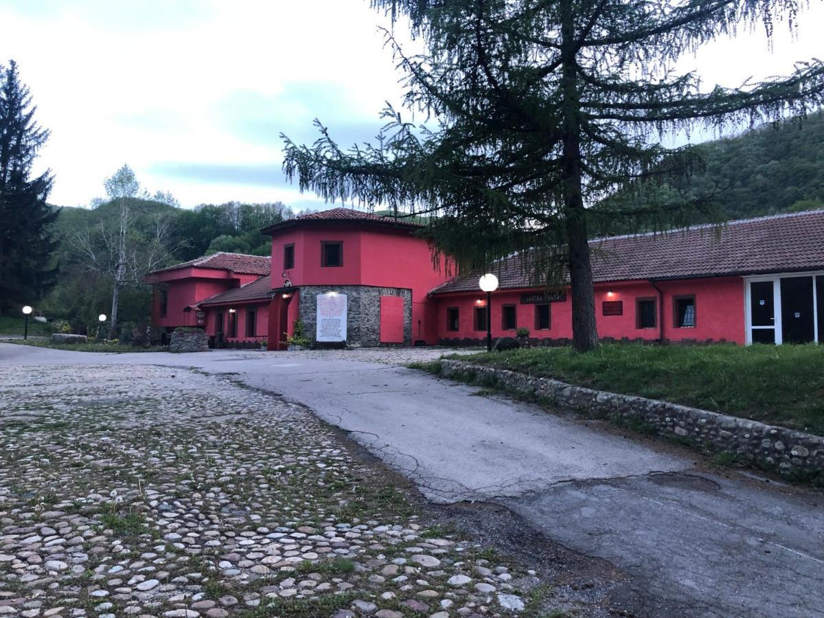 Zlatna Ribka Motel Kokolyane Exterior photo